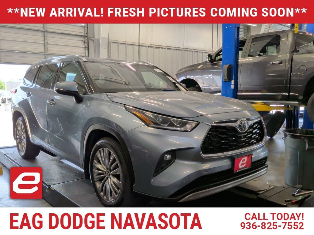Used 2022 Toyota Highlander Platinum