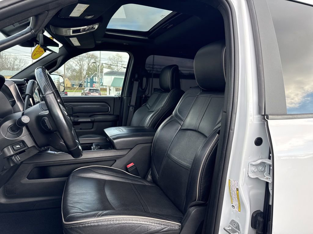 Used 2022 RAM 3500 Limited image 13