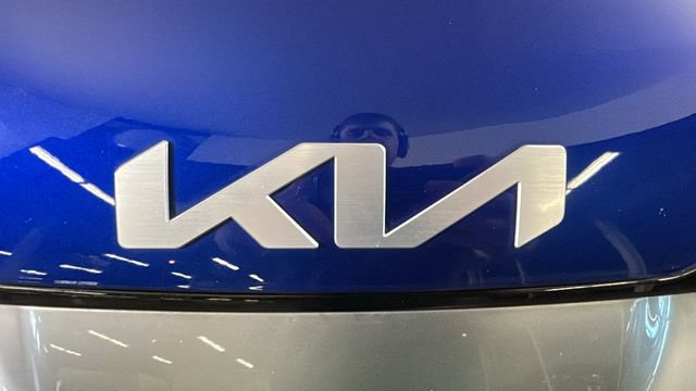 Used 2023 Kia Sportage EX FWD image 8