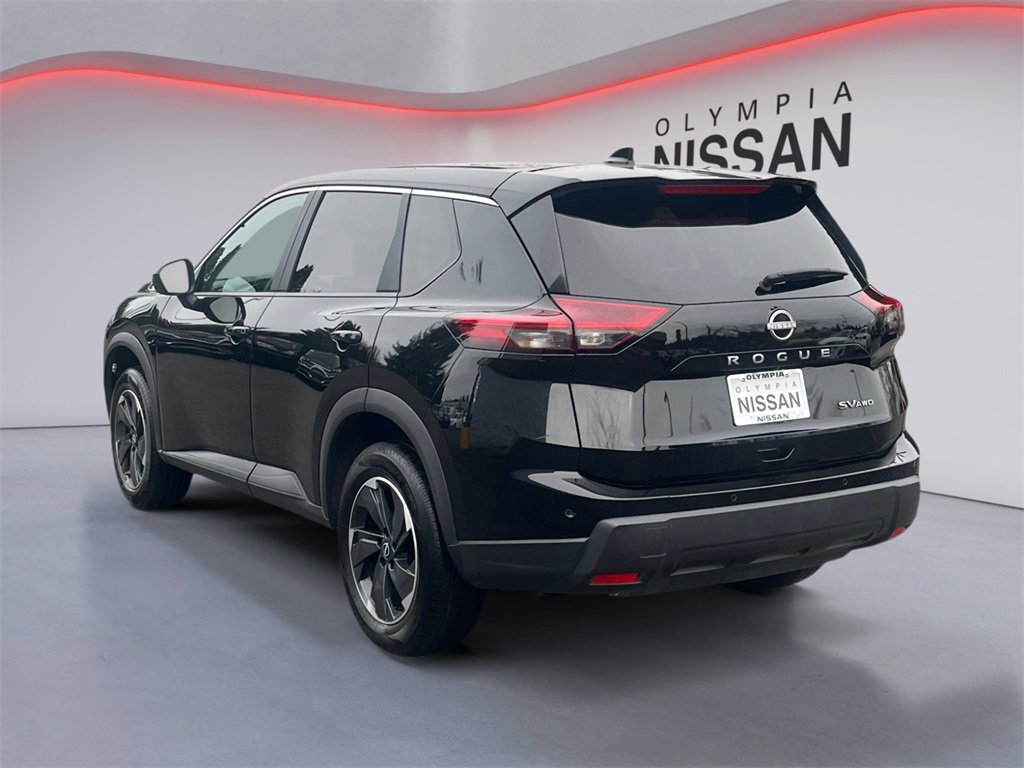 Used 2024 Nissan Rogue SV image 3