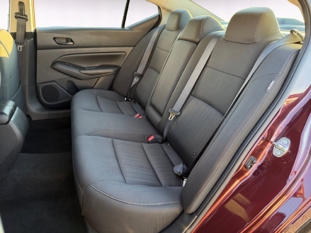 Used 2025 Nissan Altima 2.5 SV FWD image 13