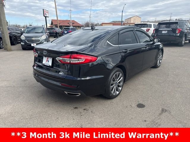 Used 2020 Ford Fusion SE image 3