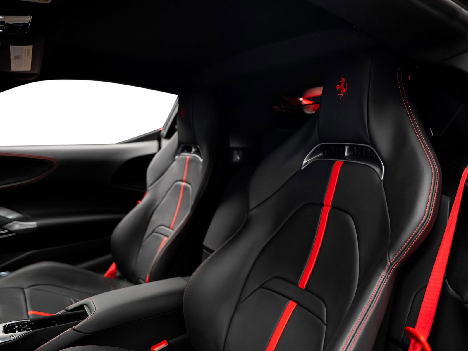 Used 2022 Ferrari SF90 Stradale image 38