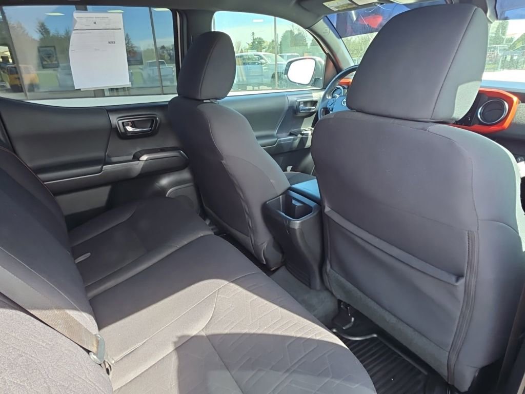 Used 2019 Toyota Tacoma TRD Sport AWD/4WD image 19