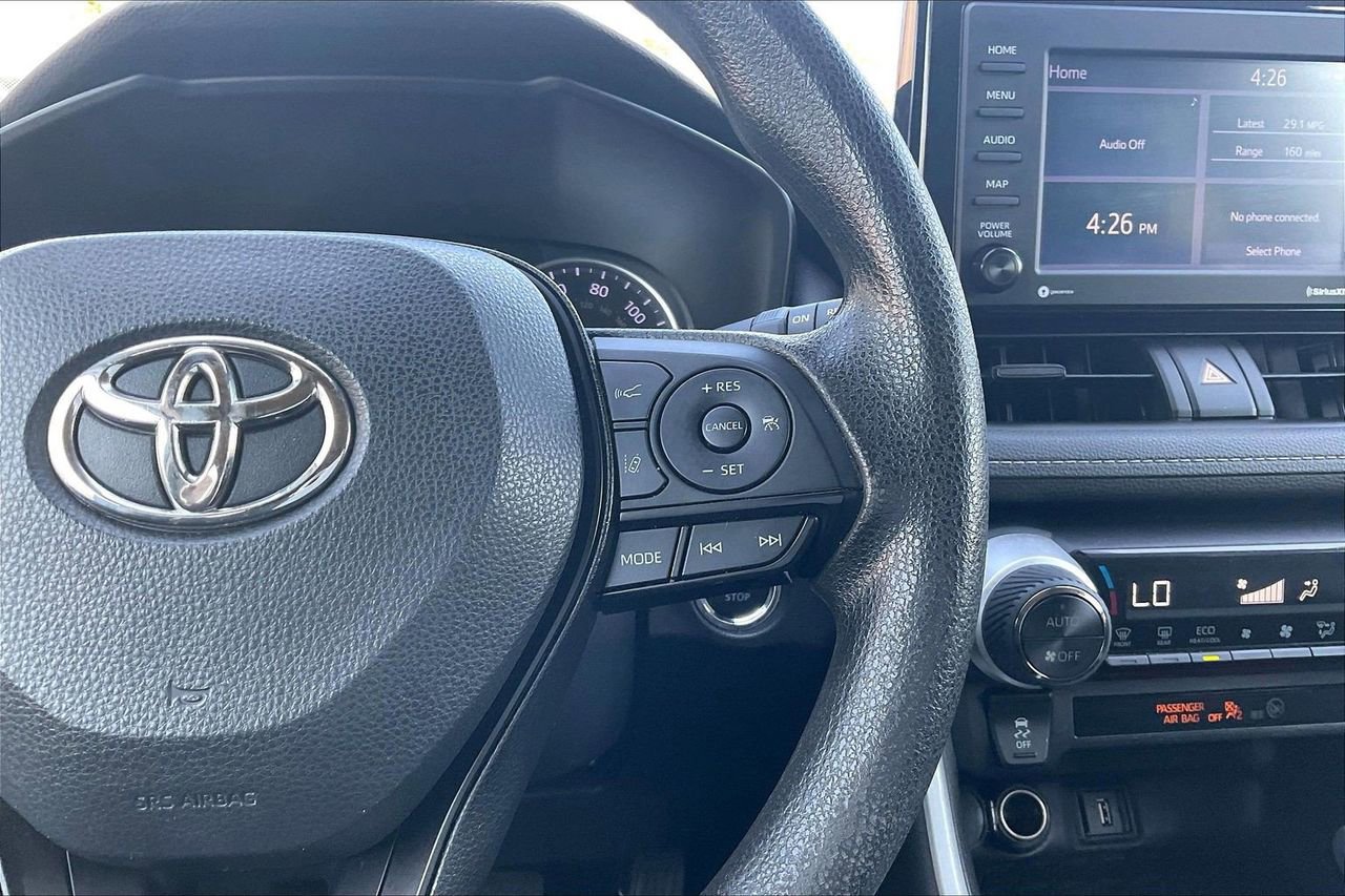 Used 2022 Toyota RAV4 XLE image 30