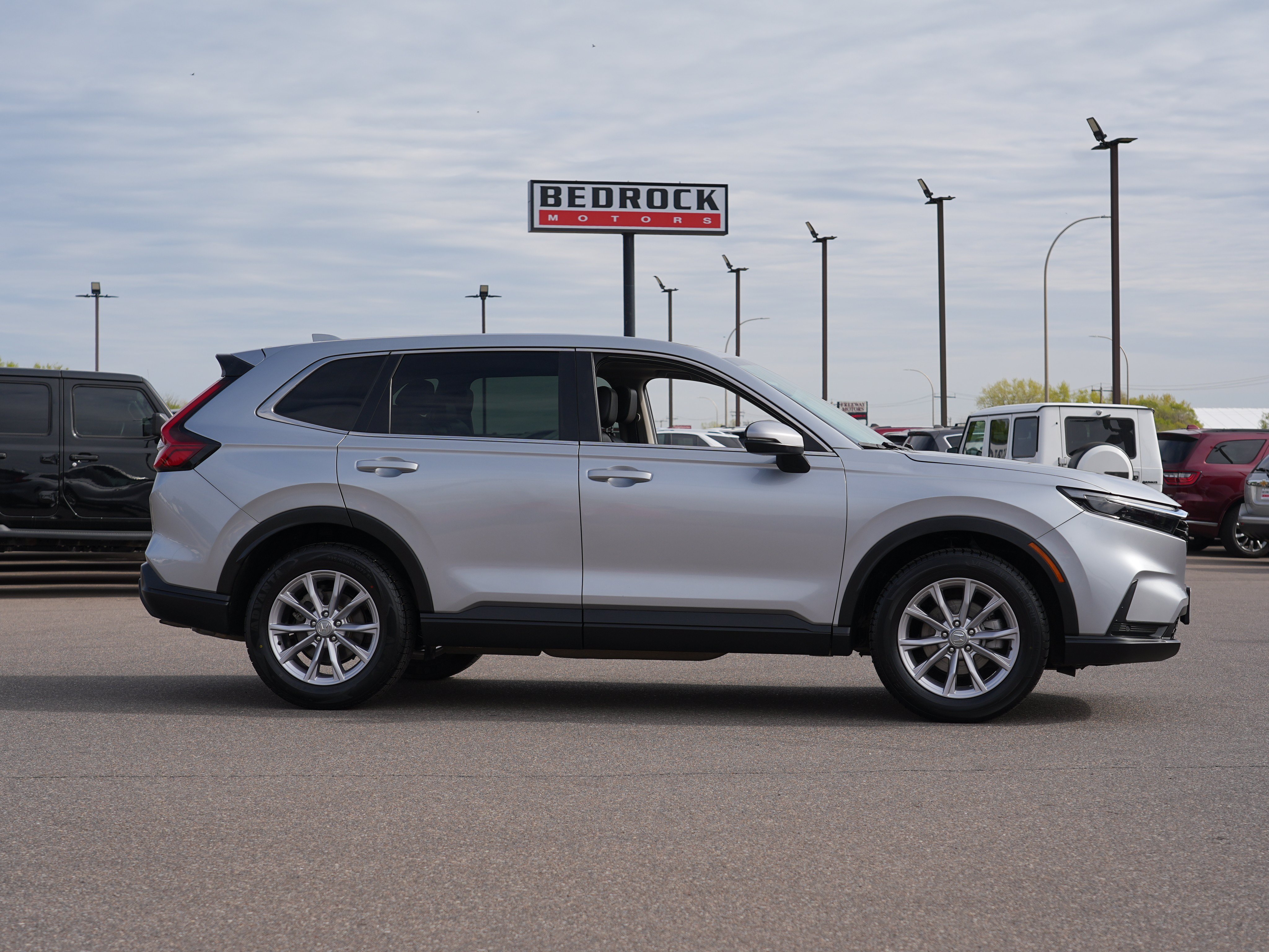Used 2024 Honda CR-V EX-L image 2