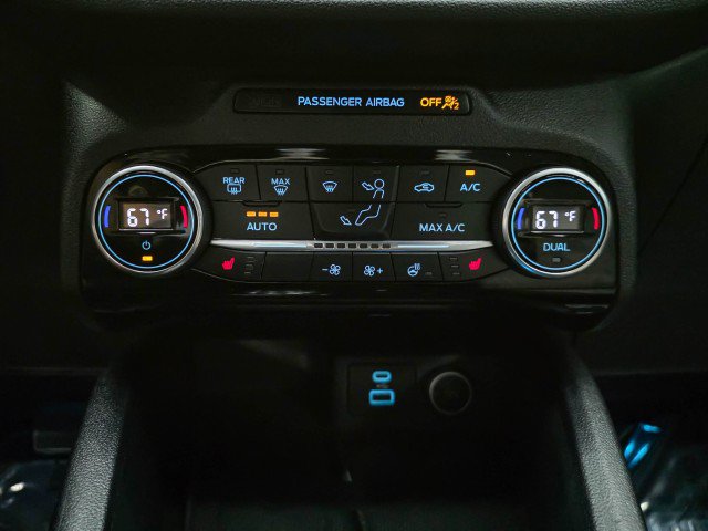 Used 2021 Ford Escape Titanium w/ Titanium Elite Package FWD image 28