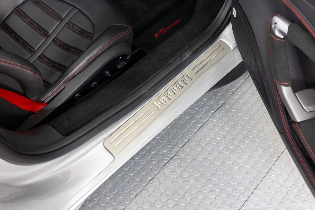 Used 2022 Ferrari F8 Tributo RWD image 37