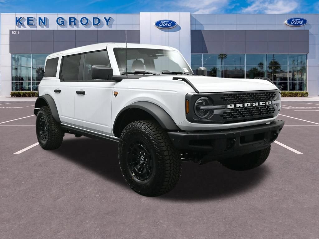 New 2026 Ford Bronco Badlands w/ Wildtrak Package