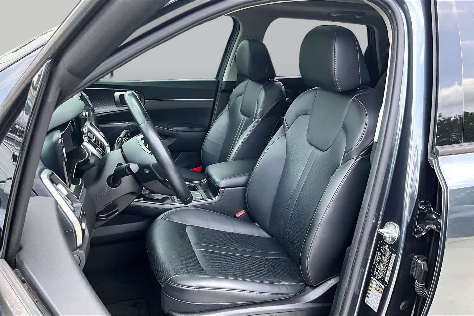 Certified 2023 Kia Sorento S w/ Panoramic Sunroof Package FWD image 8