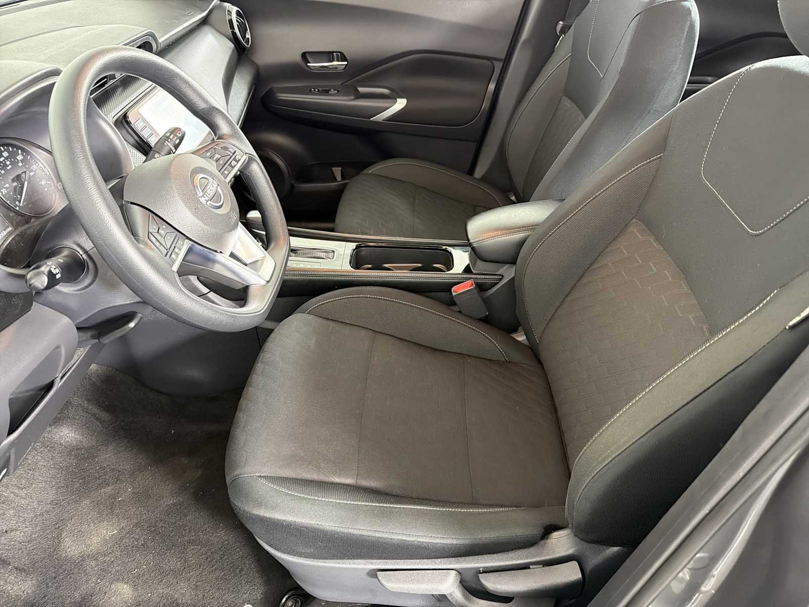 Used 2024 Nissan Kicks SV FWD image 7