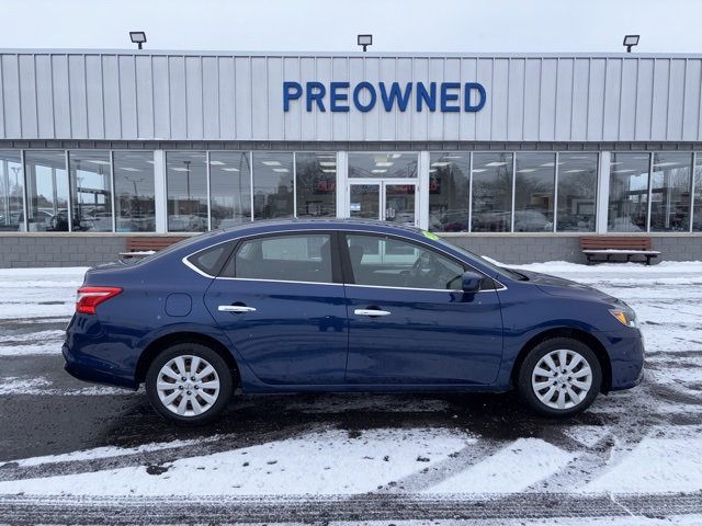 Used 2019 Nissan Sentra S image 2
