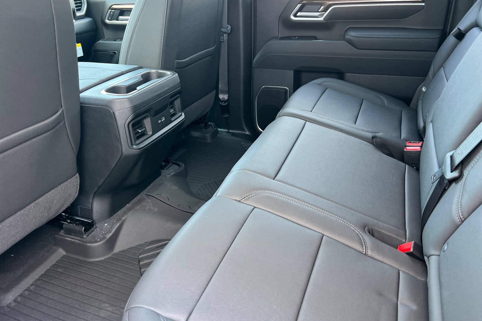 New 2026 Chevrolet Silverado 2500 LT w/ All Star Edition AWD/4WD image 9