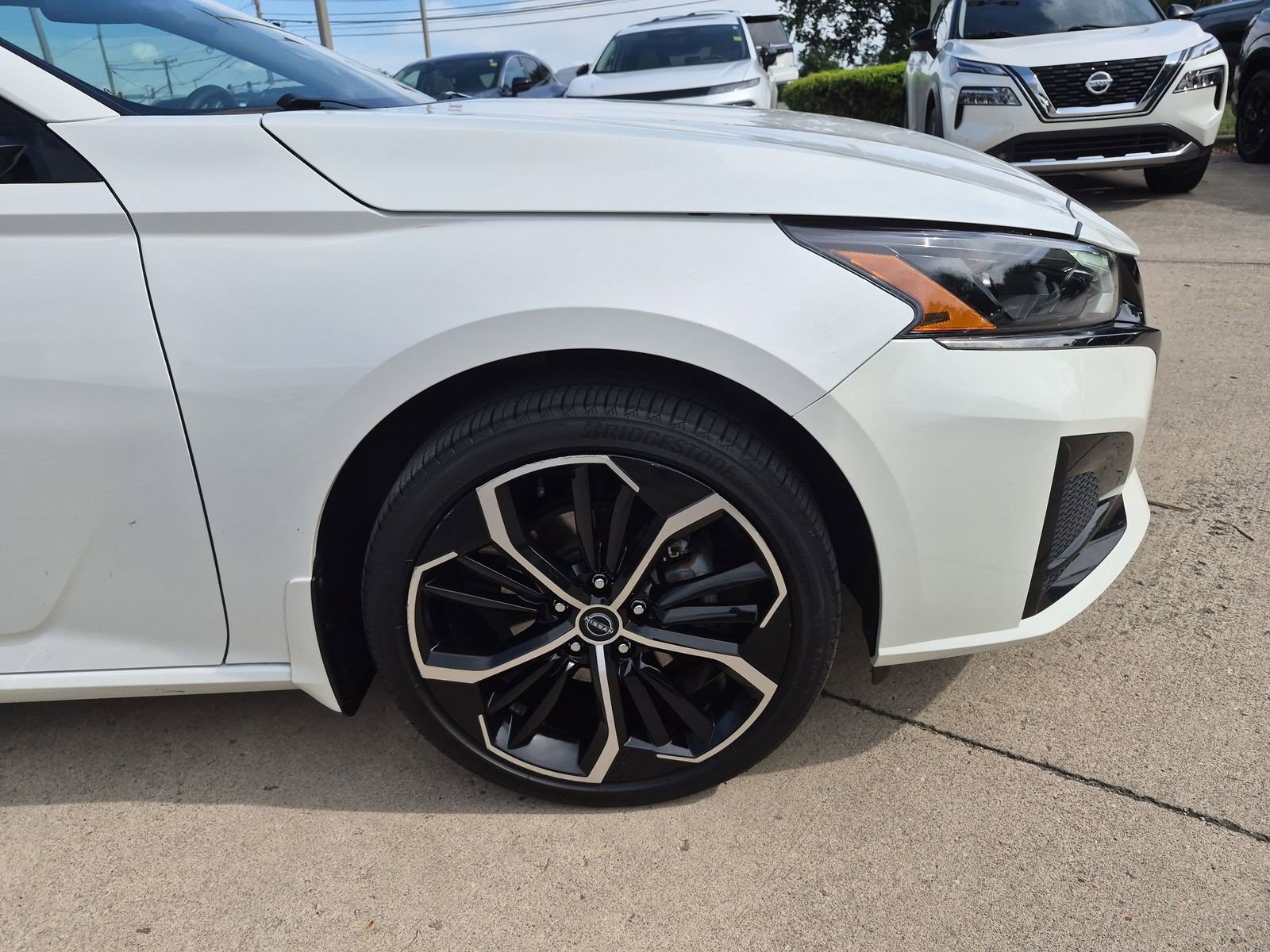 Certified 2023 Nissan Altima 2.5 SR AWD/4WD image 42