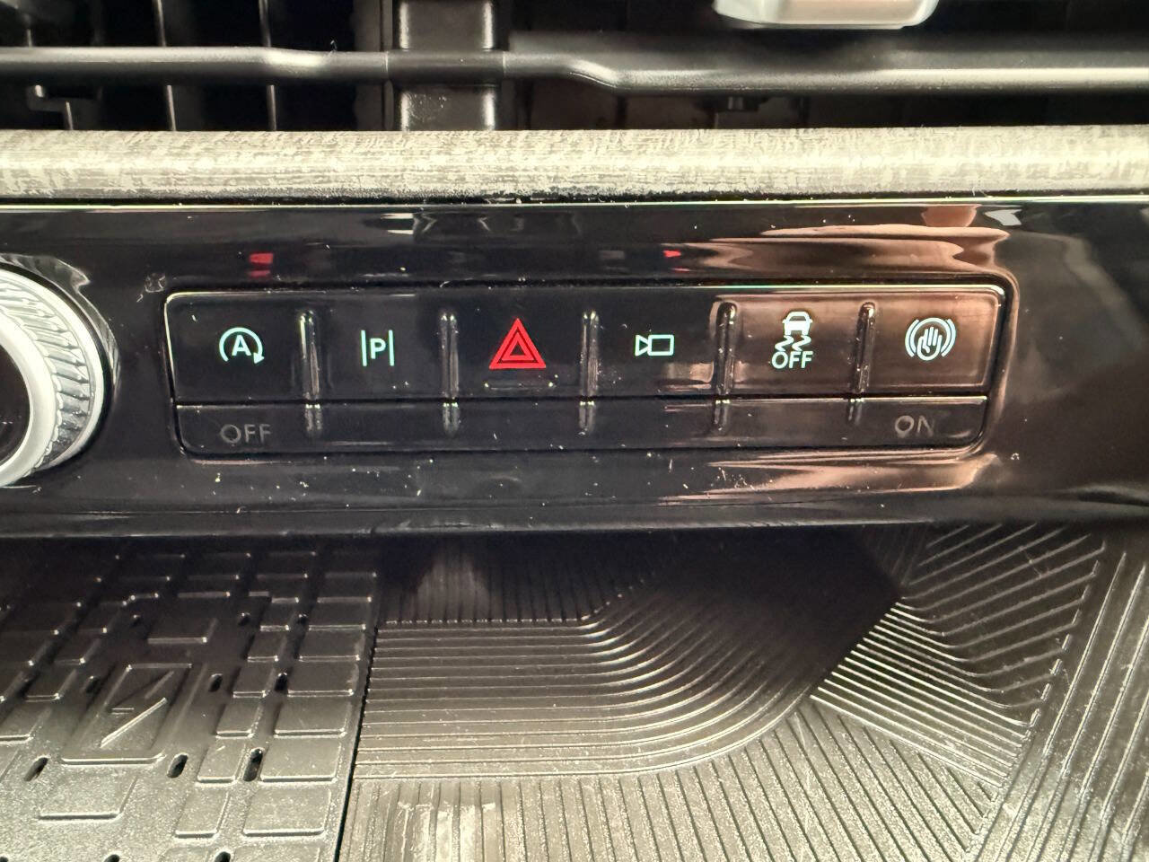 Used 2025 Ford Explorer Platinum w/ LUX Leather Package image 51