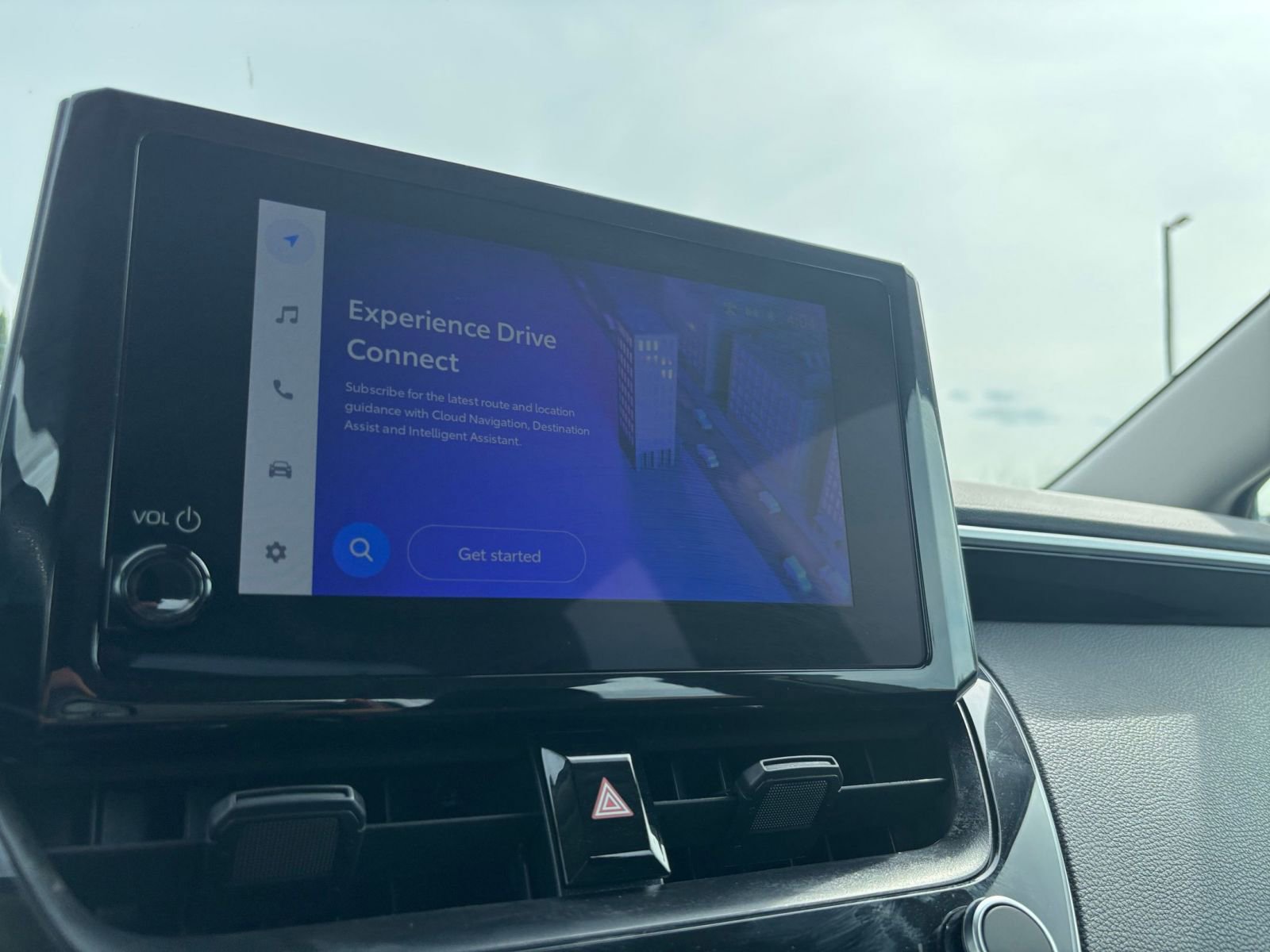 Used 2025 Toyota Corolla LE image 20