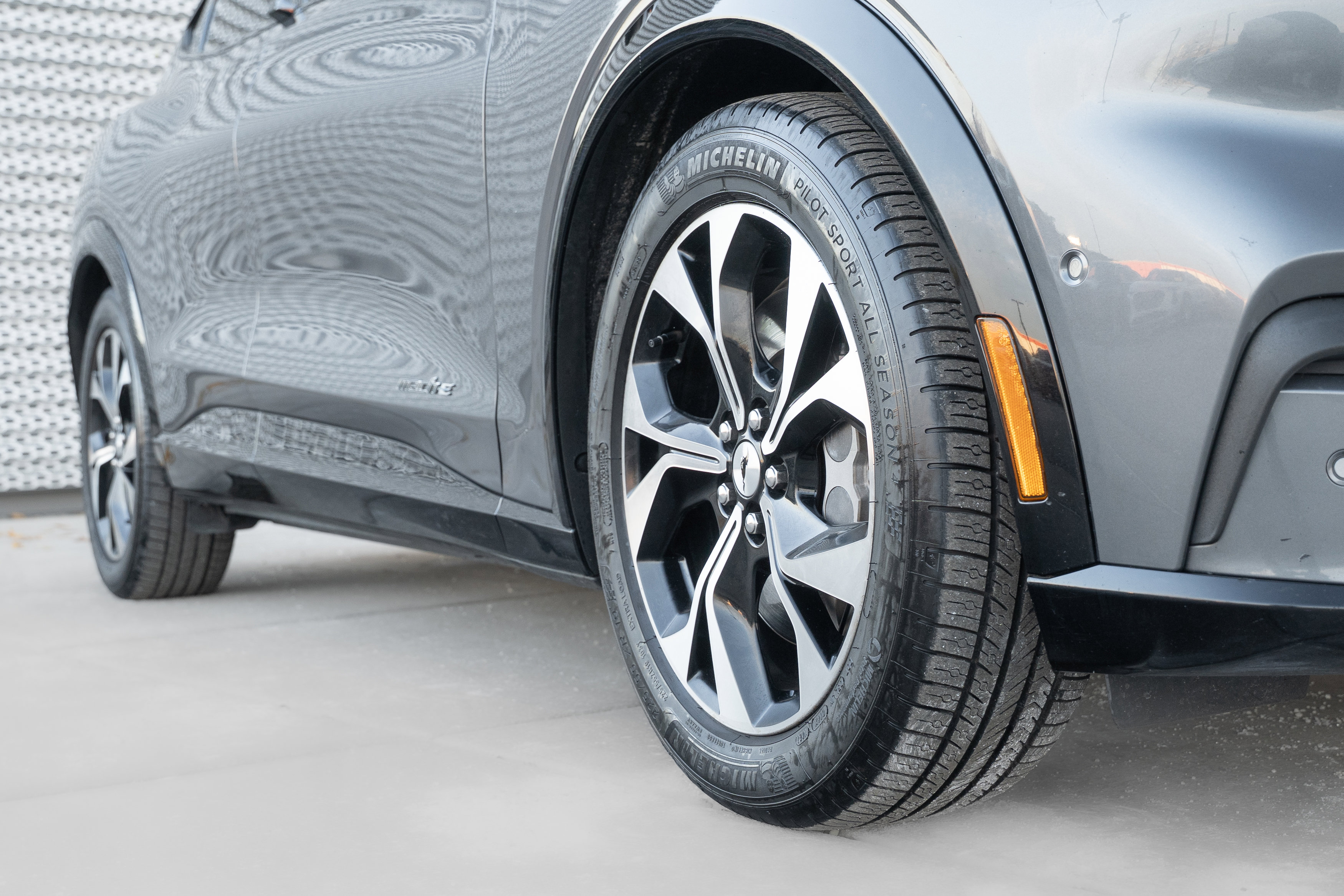 Used 2021 Ford Mustang Mach-E Premium image 32