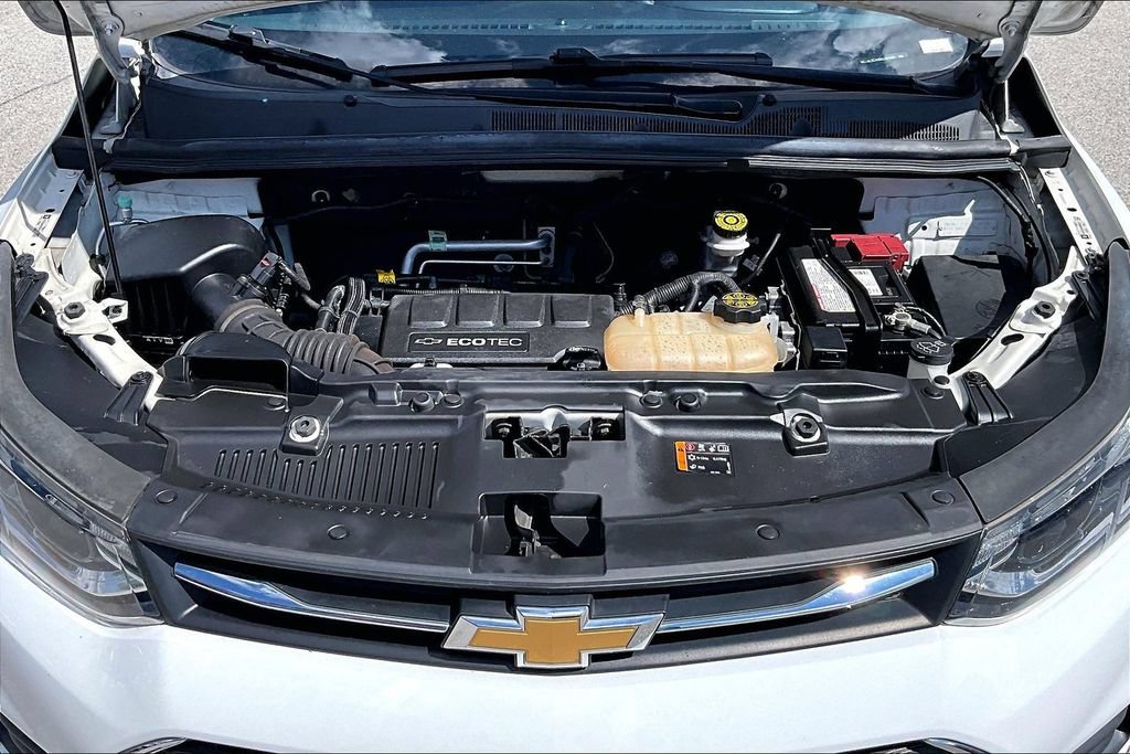 Used 2020 Chevrolet Trax LS FWD image 11