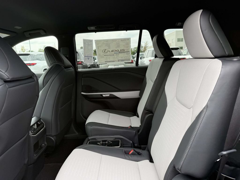 New 2026 Lexus TX 500h AWD image 13