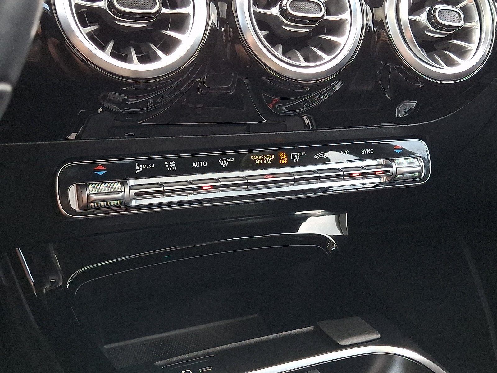 Certified 2022 Mercedes-Benz CLA 250 4MATIC image 17