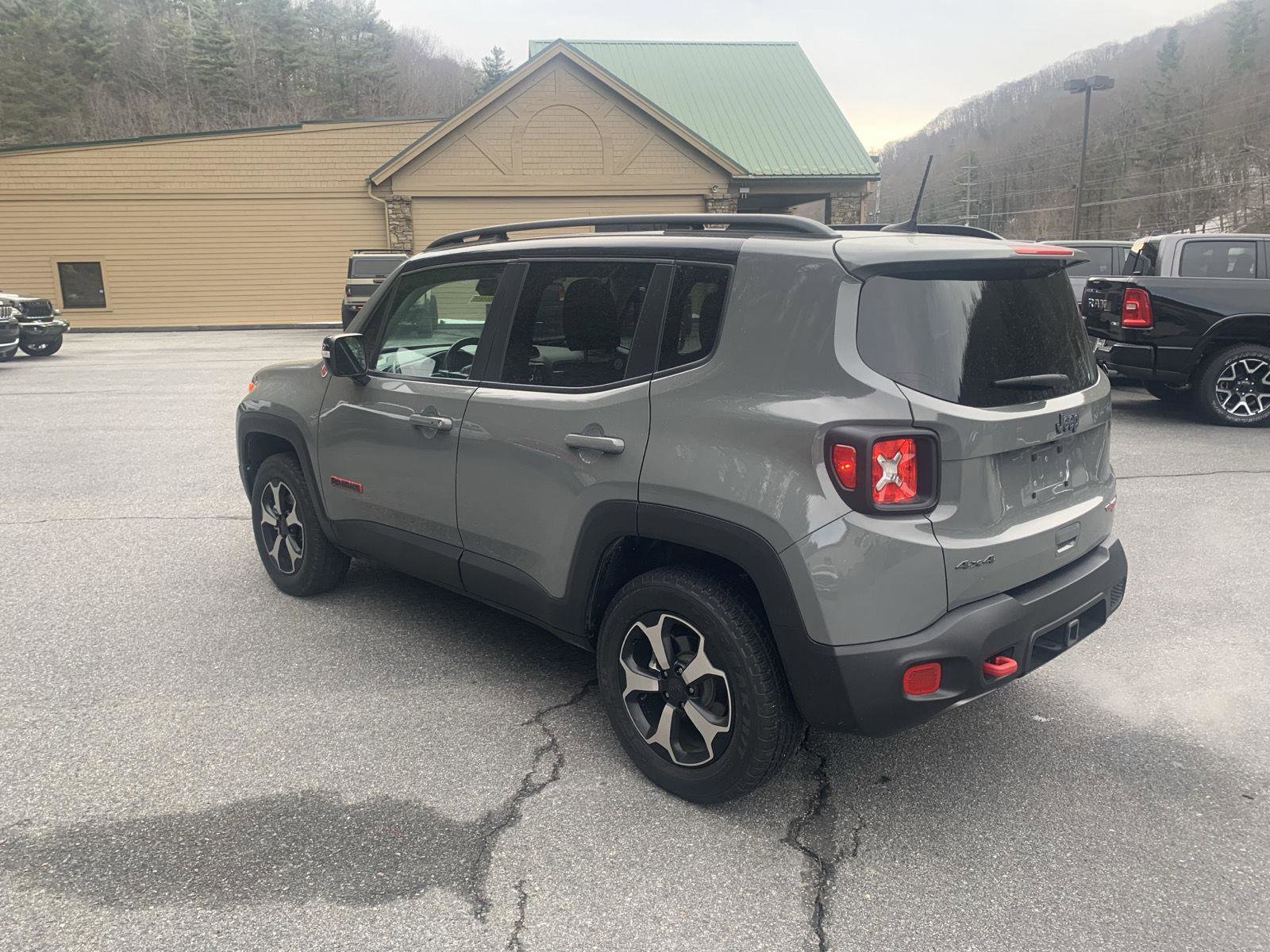 Used 2022 Jeep Renegade Trailhawk w/ Sun/Sound Group image 5