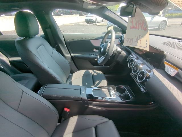 New 2025 Mercedes-Benz CLA 250 4MATIC image 11
