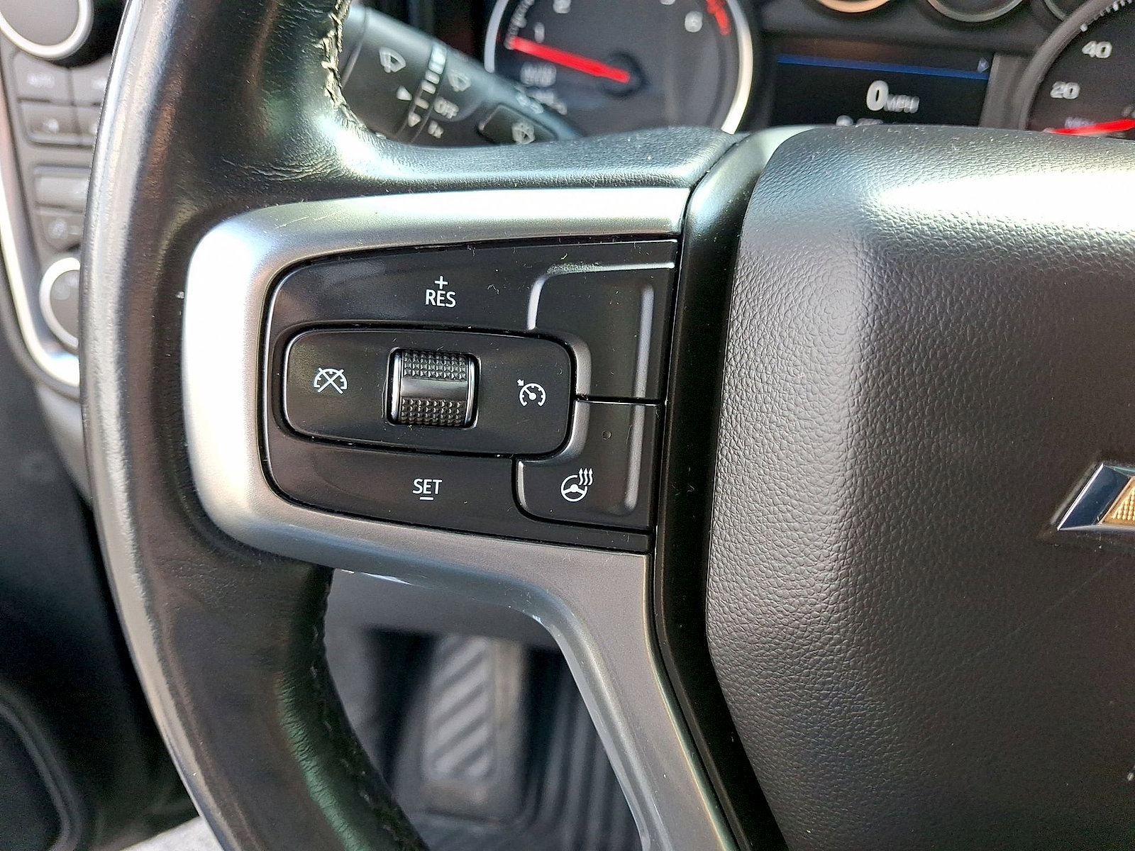 Used 2021 Chevrolet Silverado 1500 LT AWD/4WD image 17