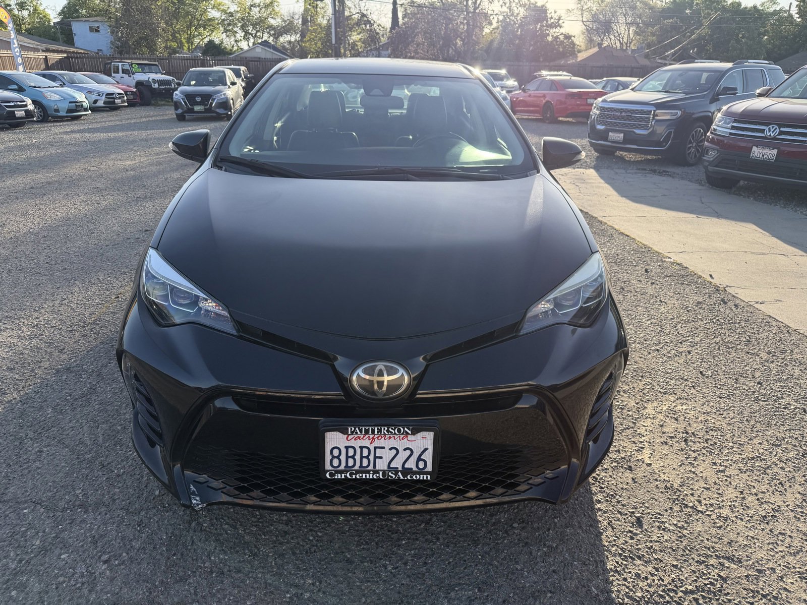 Used 2018 Toyota Corolla SE w/ Carpet Mat Package (TMS) image 2