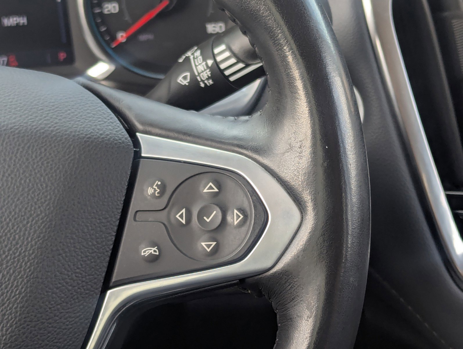 Certified 2021 Chevrolet Traverse LT image 22