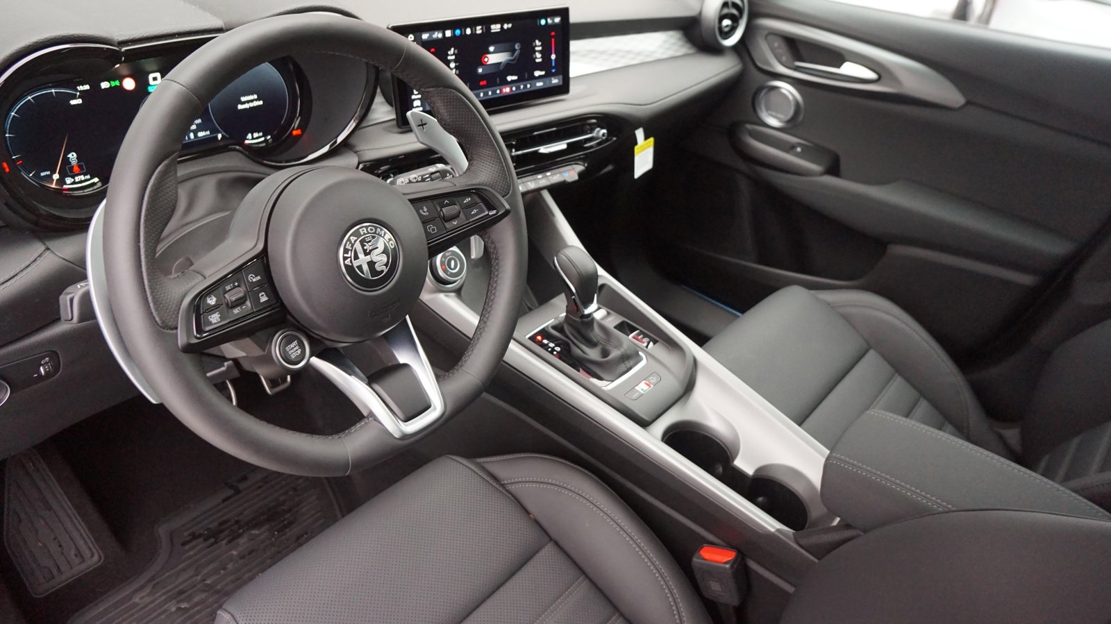 New 2024 Alfa Romeo Tonale Veloce image 15