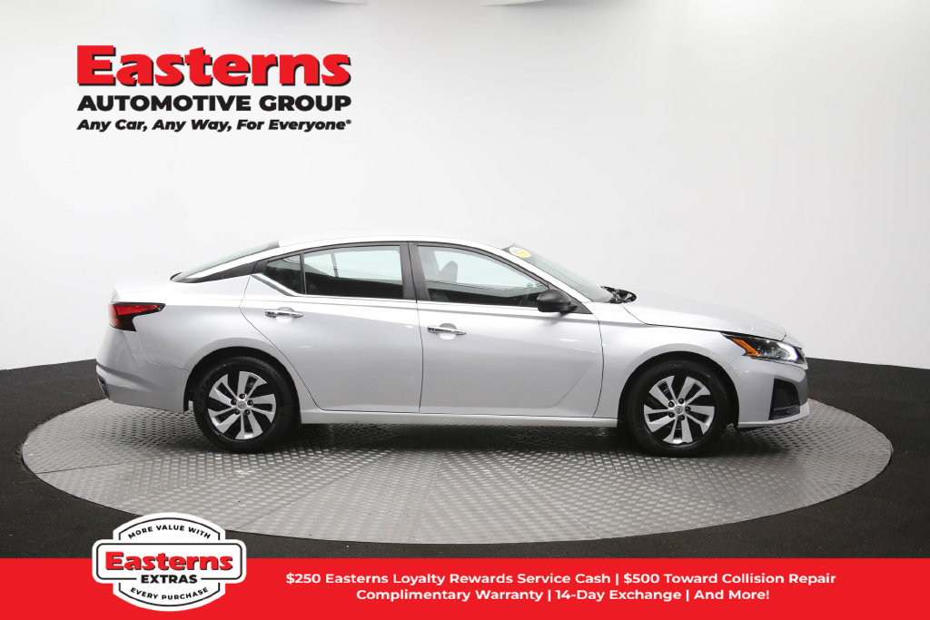 Used 2024 Nissan Altima 2.5 S FWD image 46