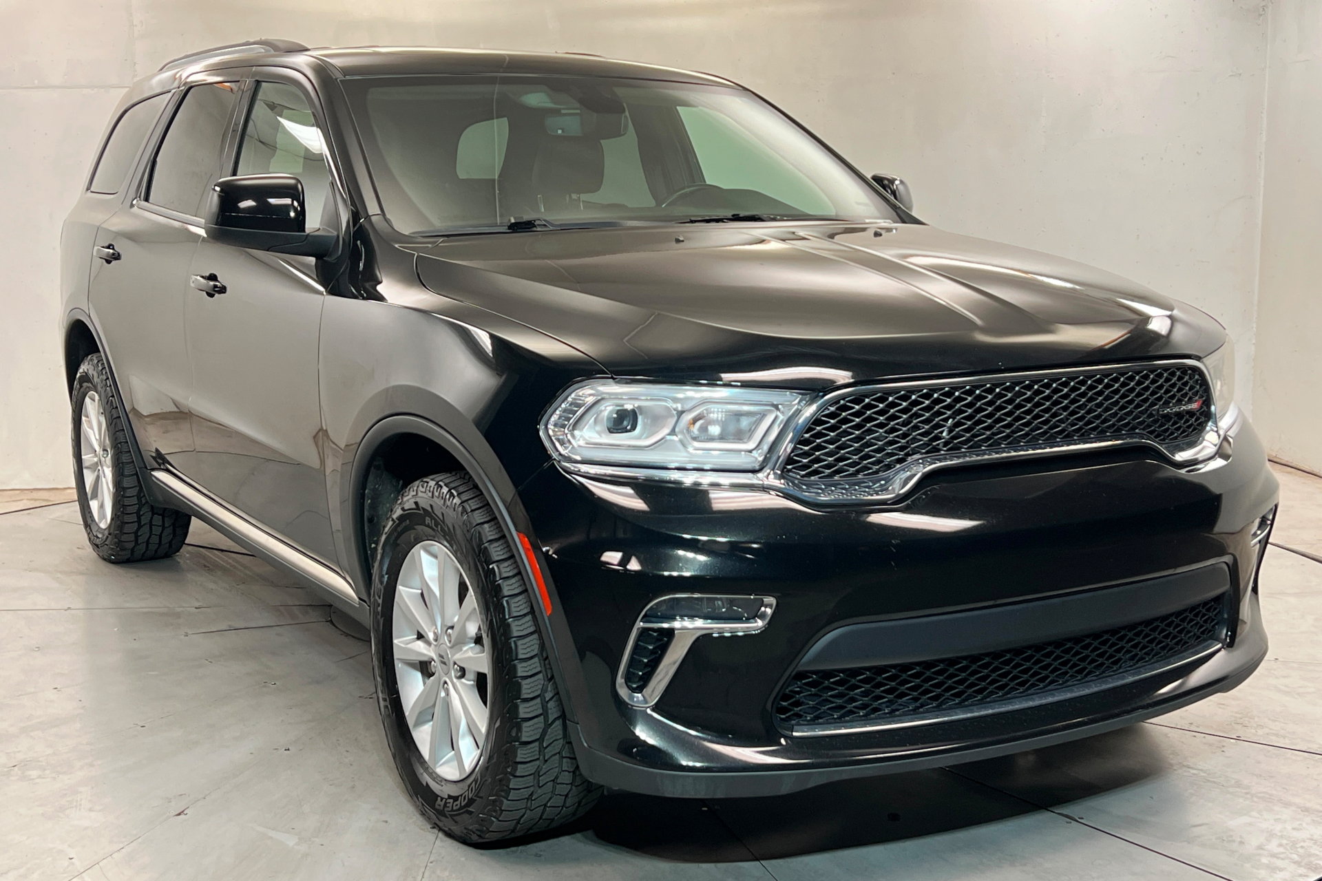 Used 2021 Dodge Durango SXT AWD/4WD image 7