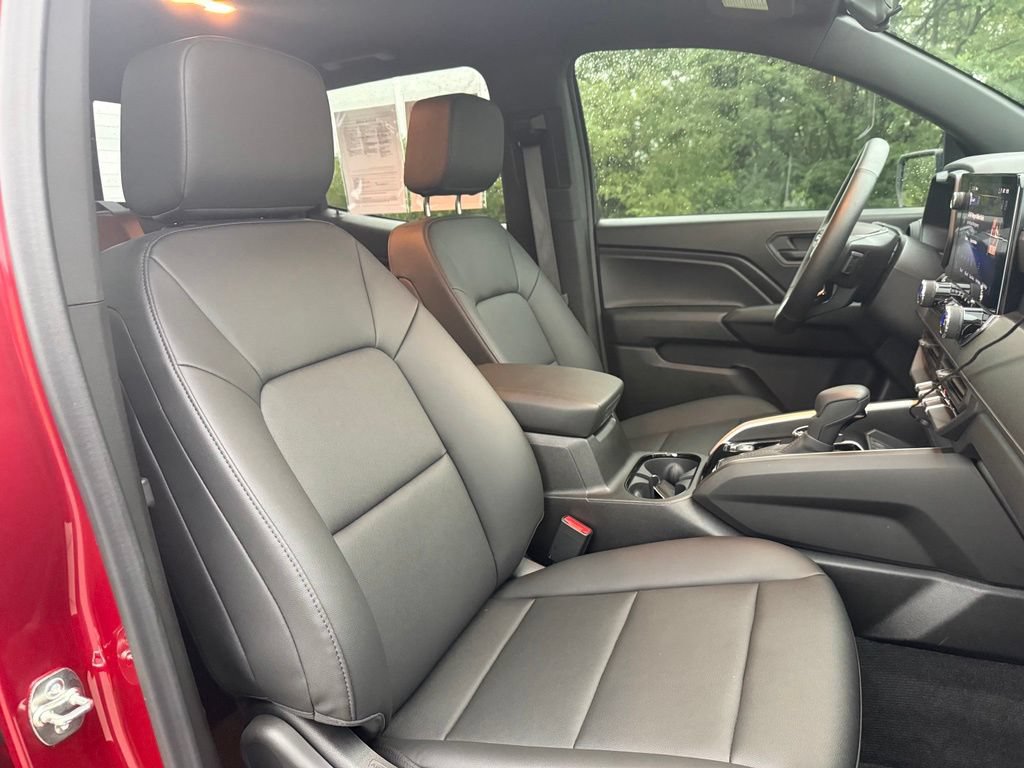 Used 2026 Chevrolet Colorado Trail Boss AWD/4WD image 18