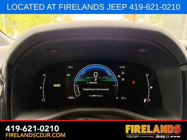 Used 2025 Toyota Camry SE FWD image 20