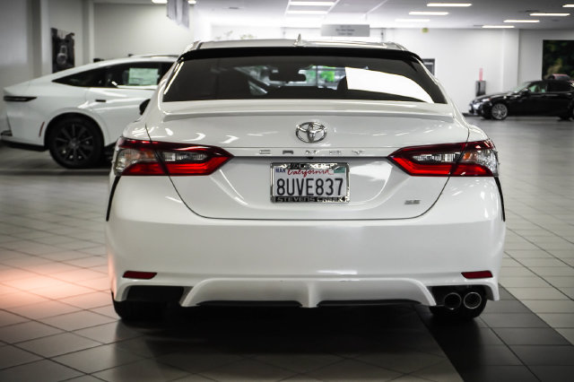Used 2021 Toyota Camry SE FWD image 7