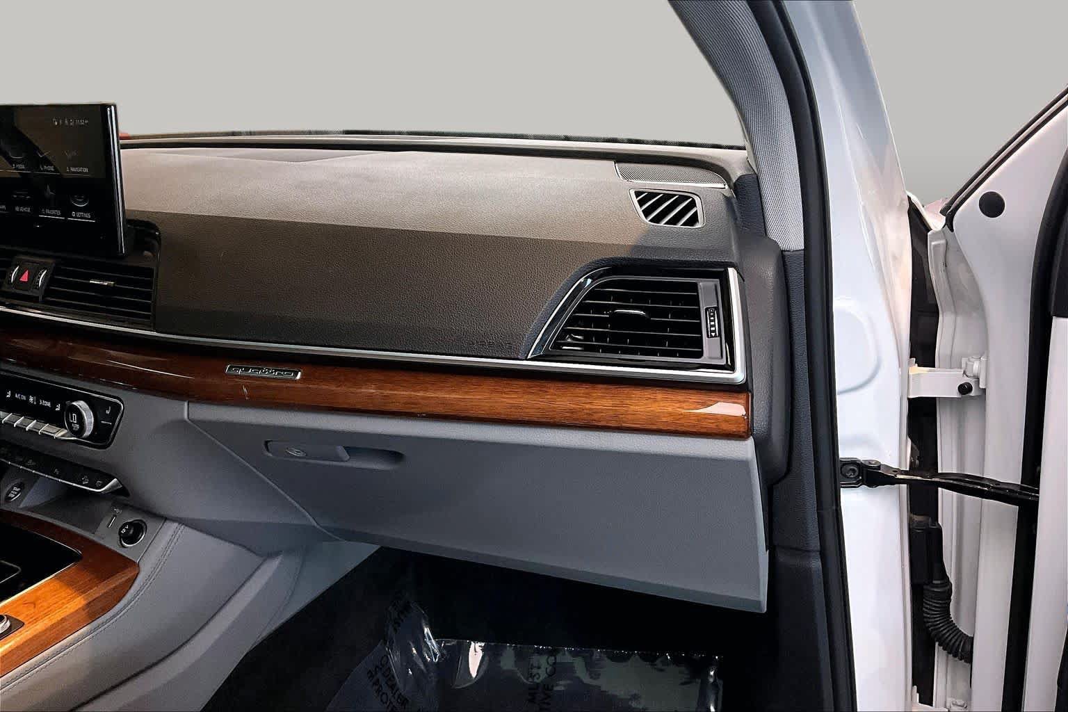 Used 2023 Audi Q5 2.0T Premium Plus w/ Premium Plus Package AWD/4WD image 19