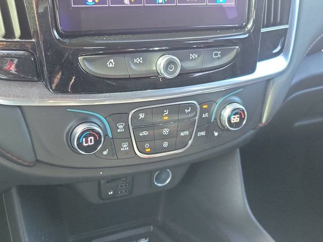 Used 2023 Chevrolet Traverse RS FWD image 24