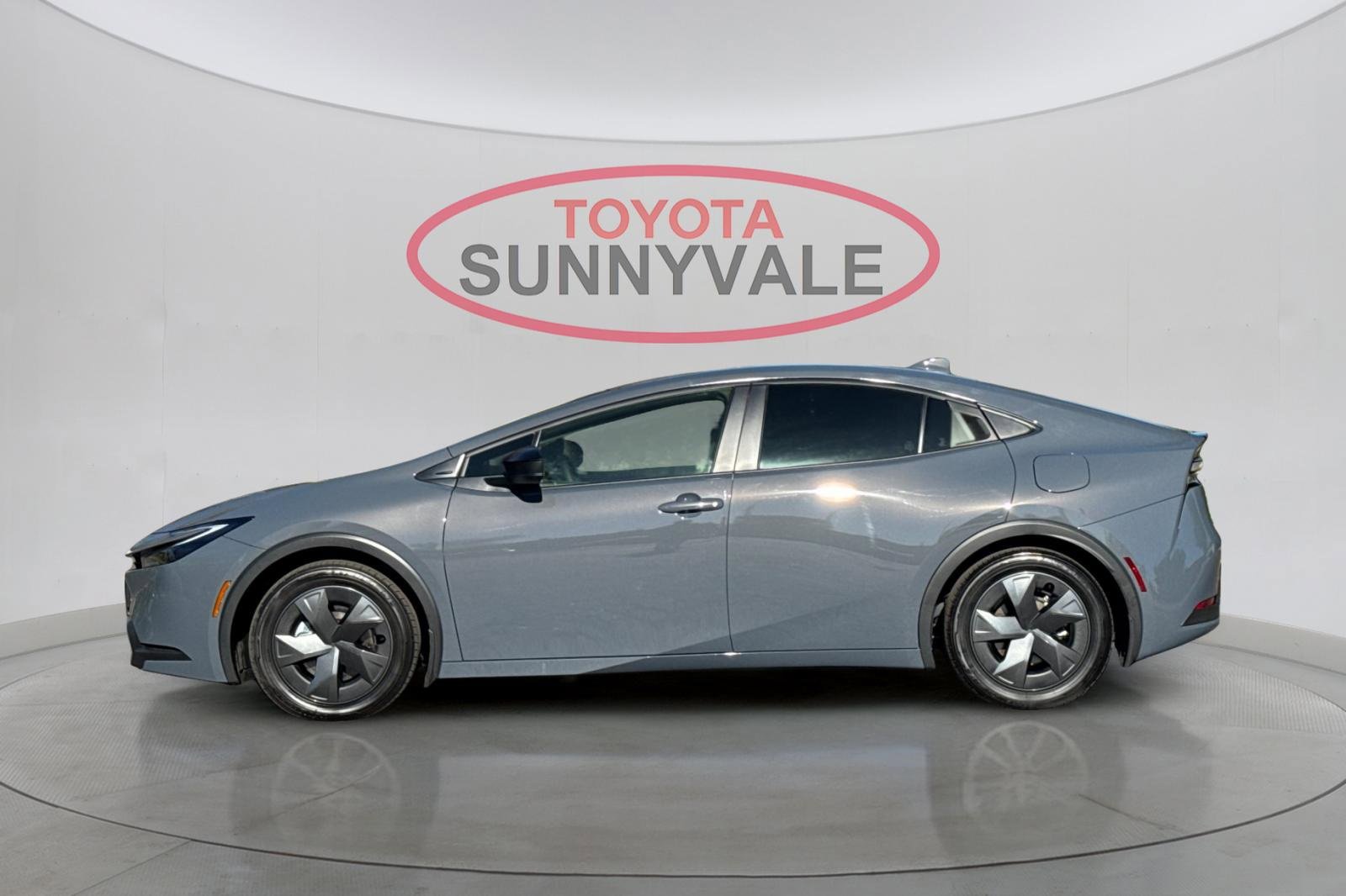 Certified 2025 Toyota Prius SE image 7