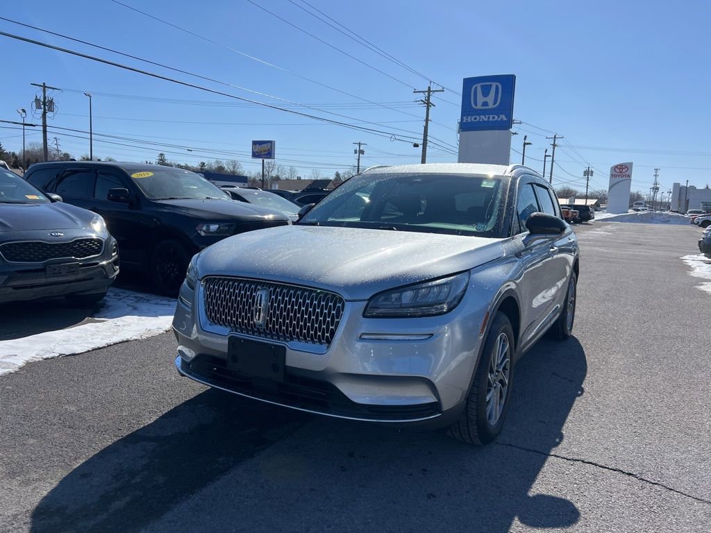 Used 2022 Lincoln Corsair Standard w/ Equipment Group 101A image 1