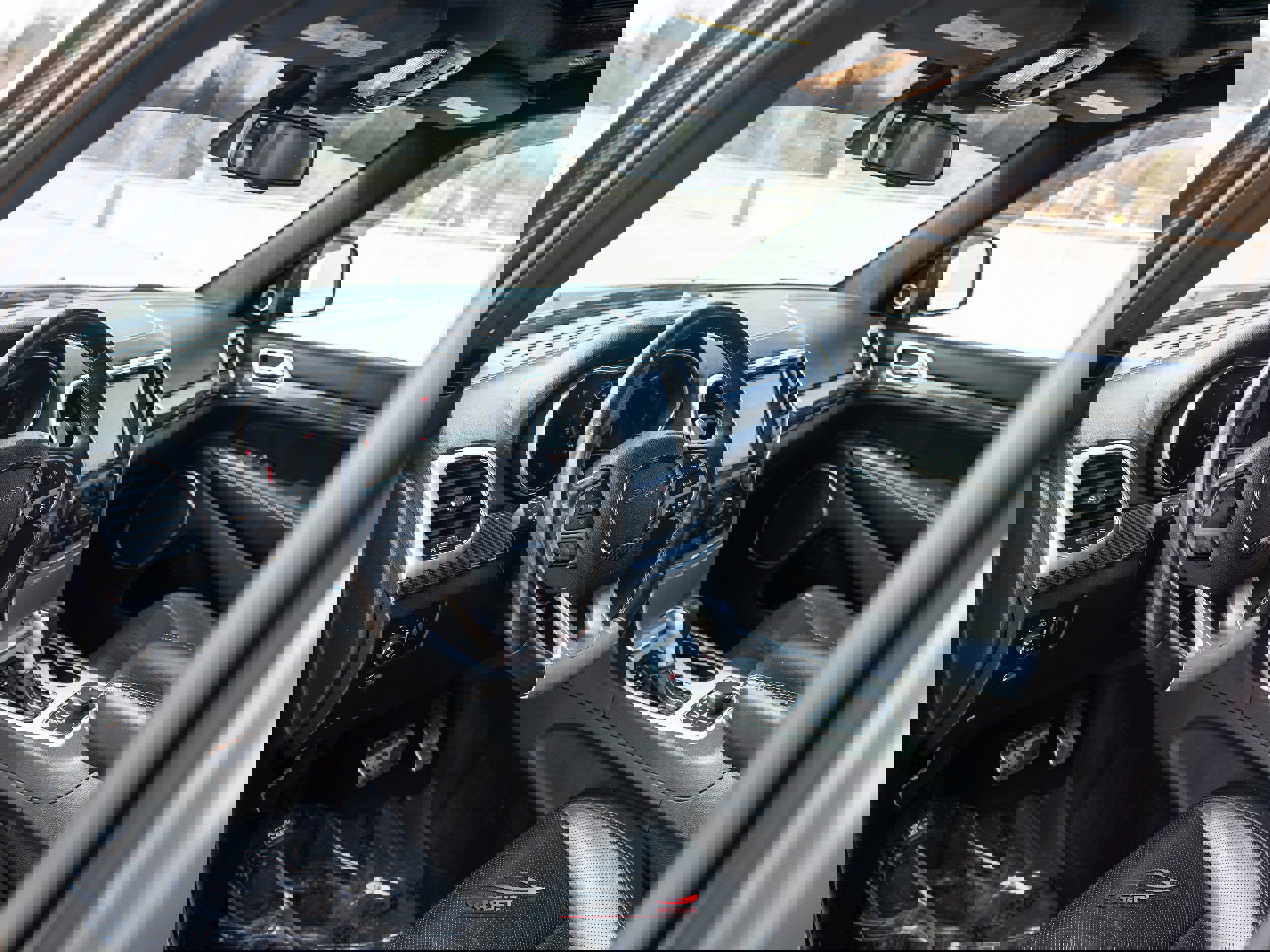 Used 2016 Jeep Grand Cherokee SRT image 13