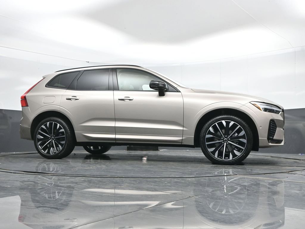 New 2026 Volvo XC60 B5 Ultra w/ Protection Package Premier image 41