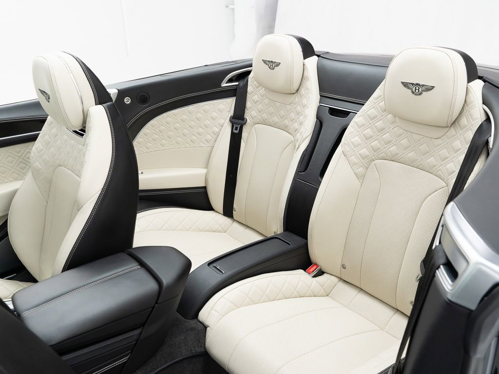 Used 2023 Bentley Continental GT Azure image 26