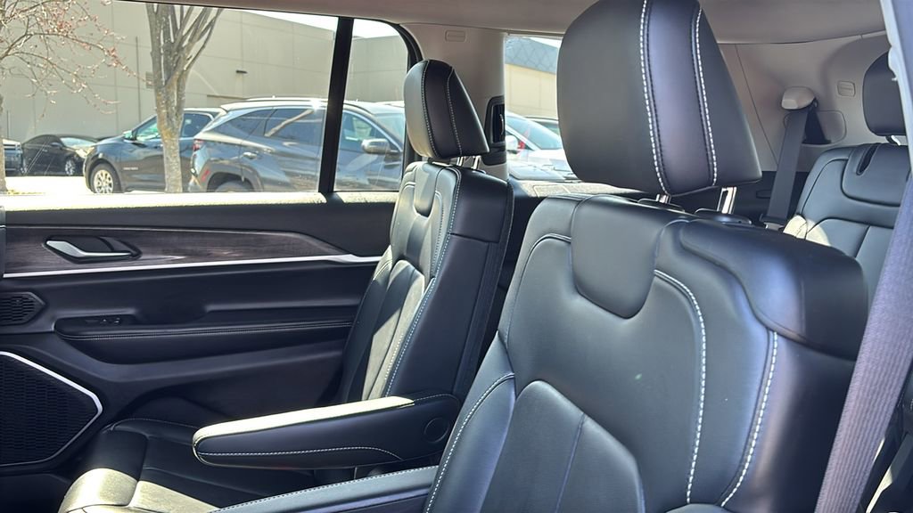 Used 2021 Jeep Grand Cherokee L Limited image 30