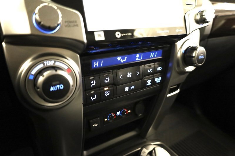 Used 2022 Toyota 4Runner Limited image 19