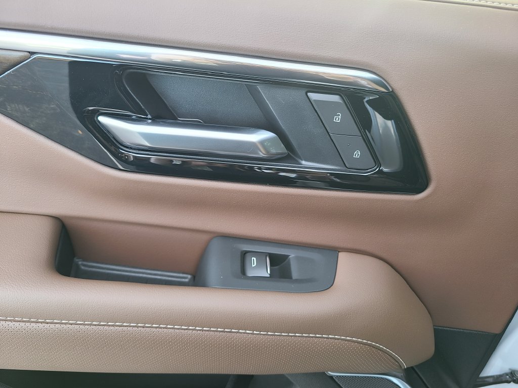 New 2027 Chevrolet Tahoe High Country AWD/4WD image 17