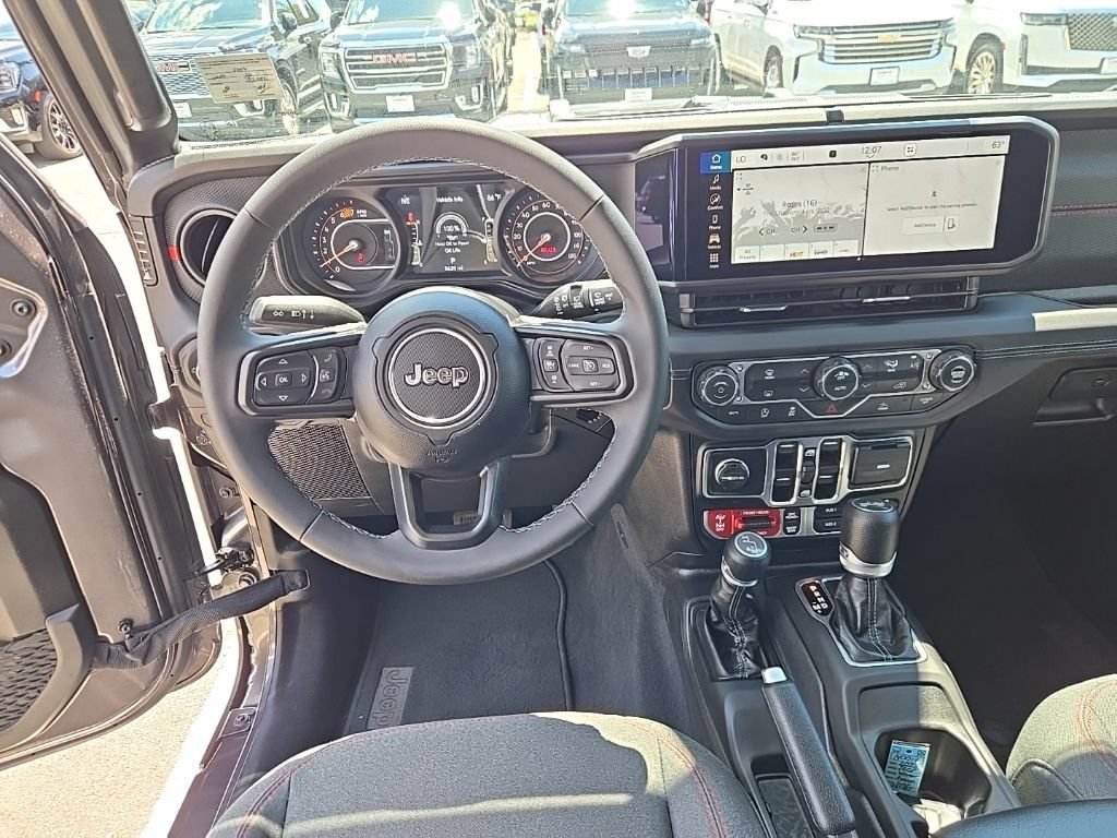 Used 2026 Jeep Wrangler Unlimited Rubicon AWD/4WD image 15