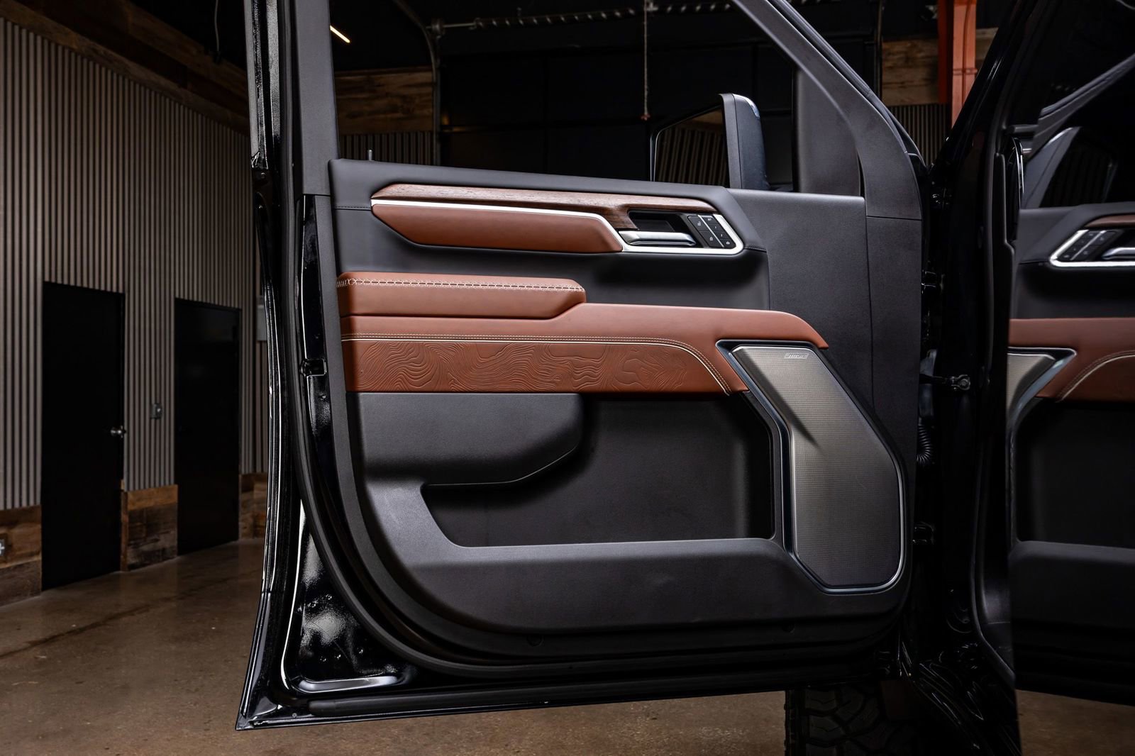 Used 2025 GMC Sierra 2500 Denali Ultimate AWD/4WD image 35