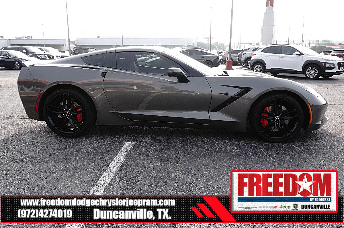 Used 2015 Chevrolet Corvette Stingray Coupe w/ 2LT Preferred Equipment Group RWD image 6