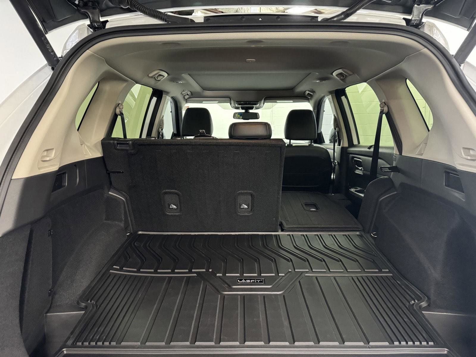 Used 2024 Nissan Rogue Platinum w/ Platinum Premium Package image 32