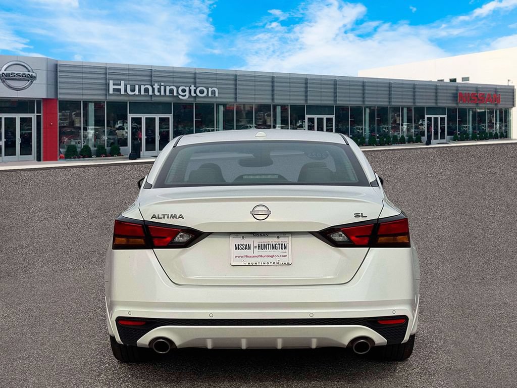 Certified 2025 Nissan Altima 2.5 SL FWD image 7